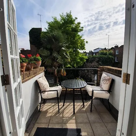 Lovely Large 1 Bed Renovated Flat W Balcony & 600Mb Wifi London Exterior photo